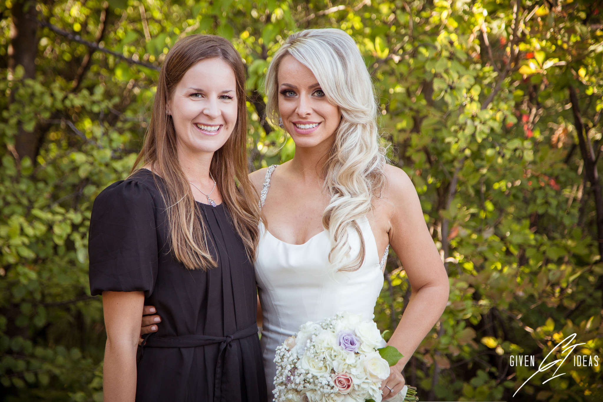 Amanda with bride - Amanda Douglas Events